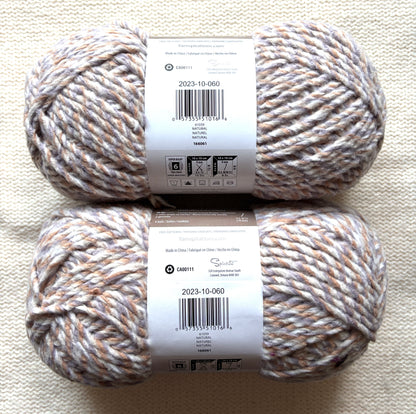 2 Balls x 280g Bernat Forever Fleece Super Chunky Yarn : Natural
