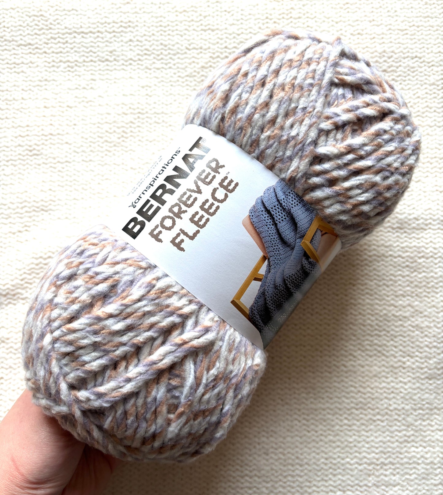 2 Balls x 280g Bernat Forever Fleece Super Chunky Yarn : Natural