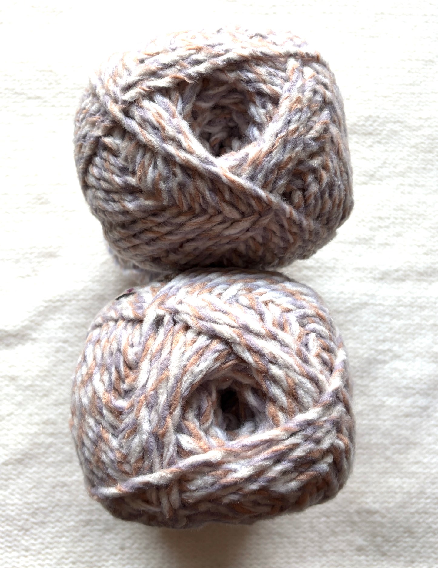2 Balls x 280g Bernat Forever Fleece Super Chunky Yarn : Natural