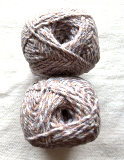 2 Balls x 280g Bernat Forever Fleece Super Chunky Yarn : Natural