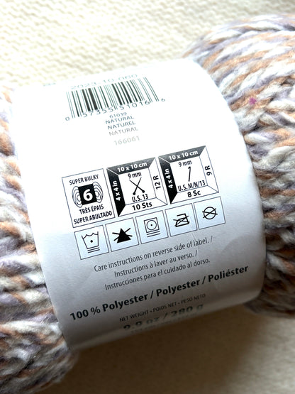 2 Balls x 280g Bernat Forever Fleece Super Chunky Yarn : Natural