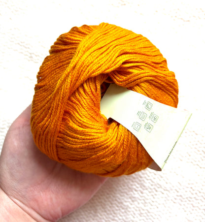 5 balls x 50g Cashmere Silk yarn : Cashmere + Silk + Bamboo fiber : 15 Pumpkin Orange
