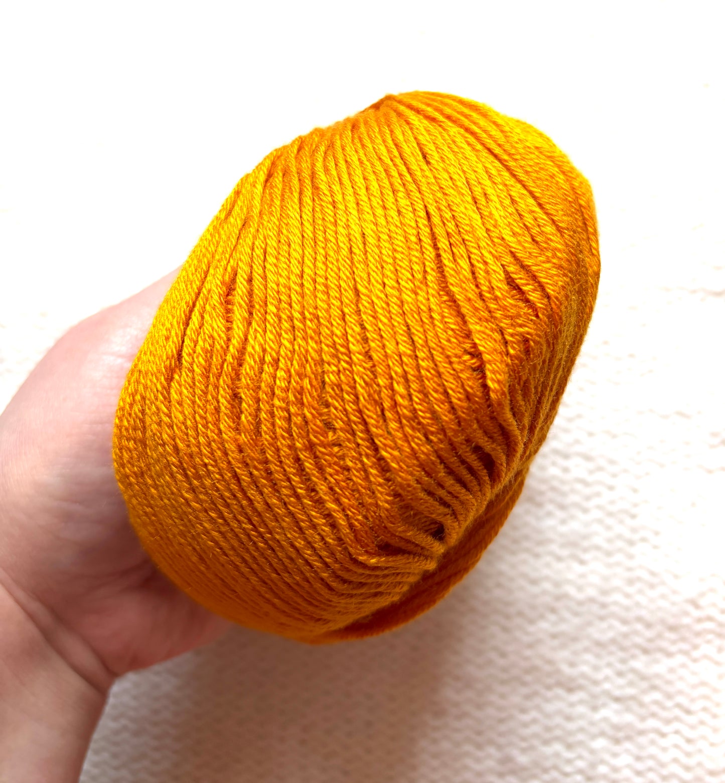 5 balls x 50g Cashmere Silk yarn : Cashmere + Silk + Bamboo fiber : 15 Pumpkin Orange