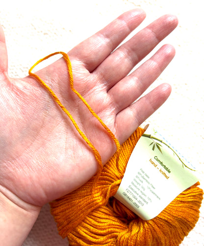 5 balls x 50g Cashmere Silk yarn : Cashmere + Silk + Bamboo fiber : 15 Pumpkin Orange