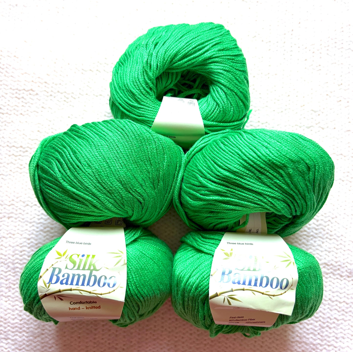 5 balls x 50g Cashmere Silk yarn : Cashmere + Silk + Bamboo fiber : 22 Kelly Green