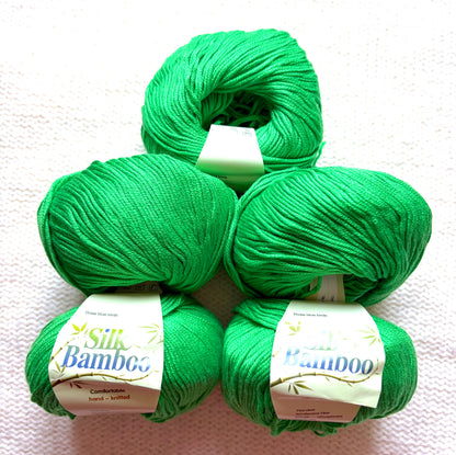5 balls x 50g Cashmere Silk yarn : Cashmere + Silk + Bamboo fiber : 22 Kelly Green