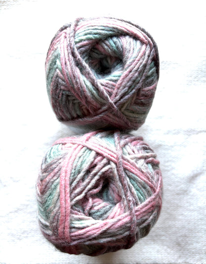 2 Balls x 225g Bernat Symphony Chunky Yarn Wool Blend : Seashell