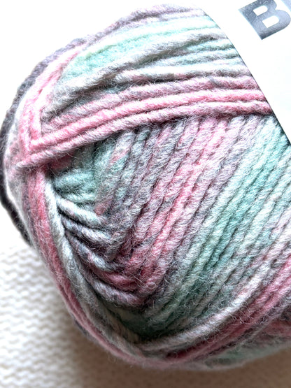 2 Balls x 225g Bernat Symphony Chunky Yarn Wool Blend : Seashell