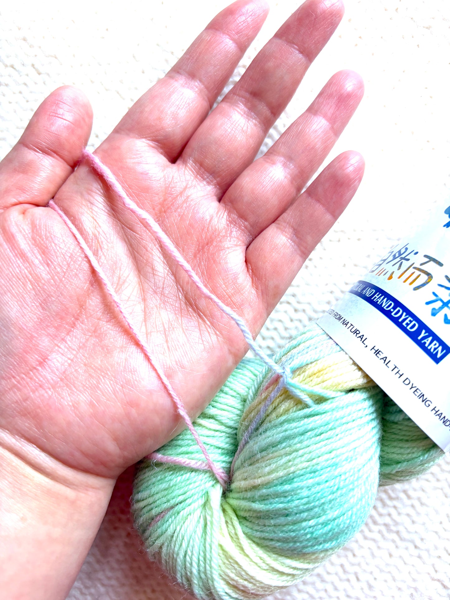 1 Skein x 100g Cashmere Wool Blend Gradient yarn : 02 Pastel Rainbow