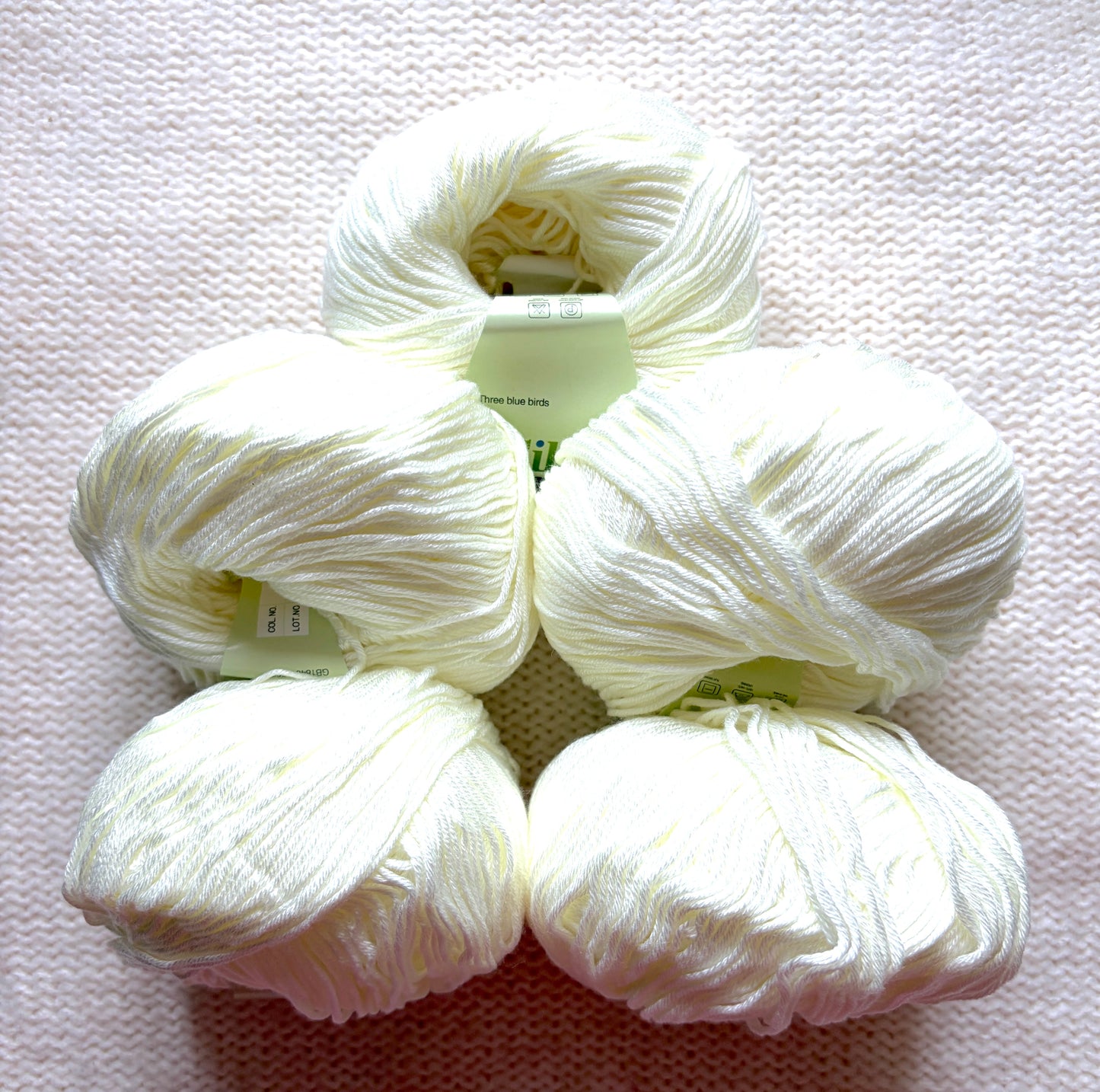 5 balls x 50g Cashmere Silk yarn : Cashmere + Silk + Bamboo fiber : 02 Ivory