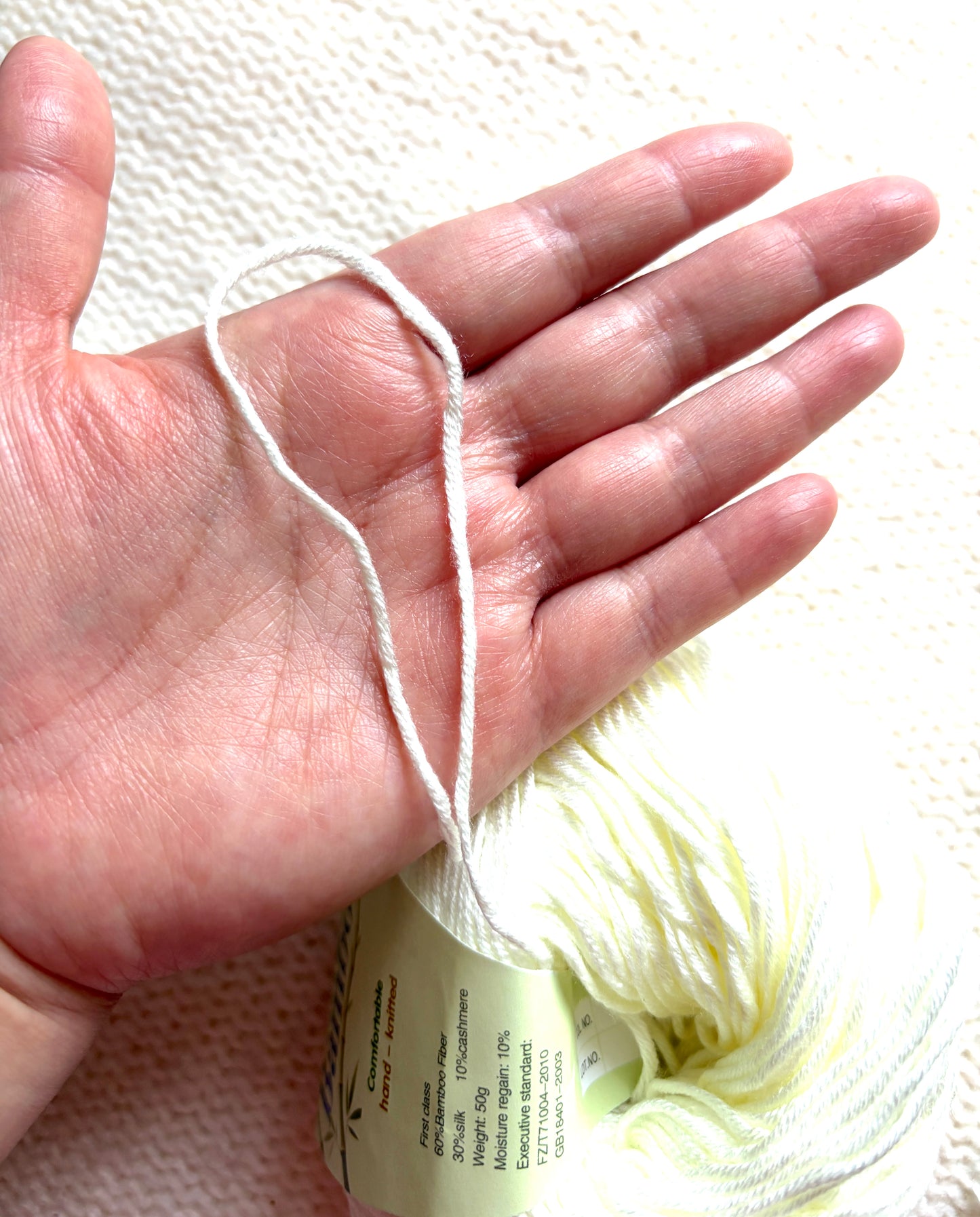 5 balls x 50g Cashmere Silk yarn : Cashmere + Silk + Bamboo fiber : 02 Ivory