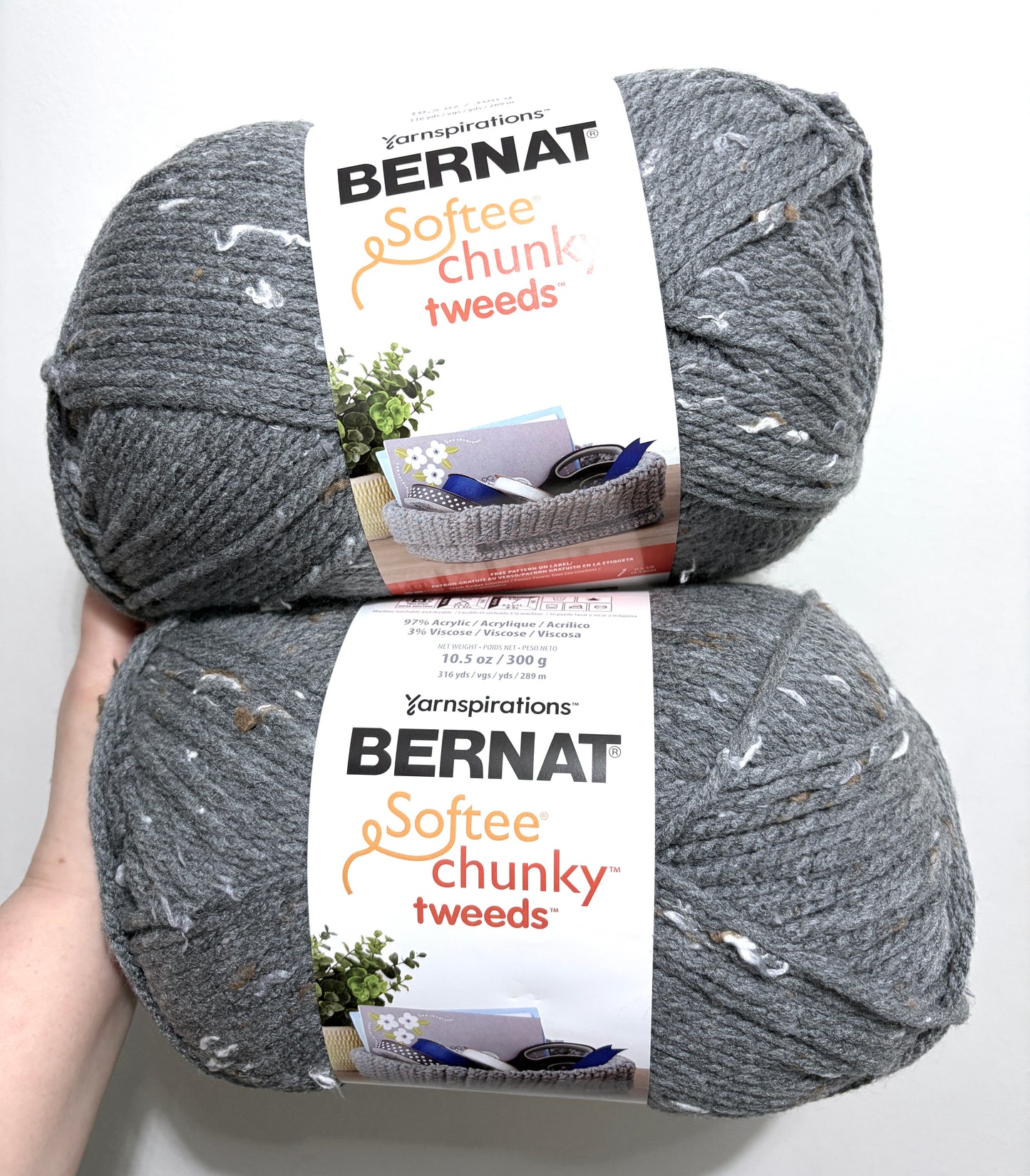 2 balls x 300g Bernat Softee Chunky Tweed Yarn : True Grey Tweed