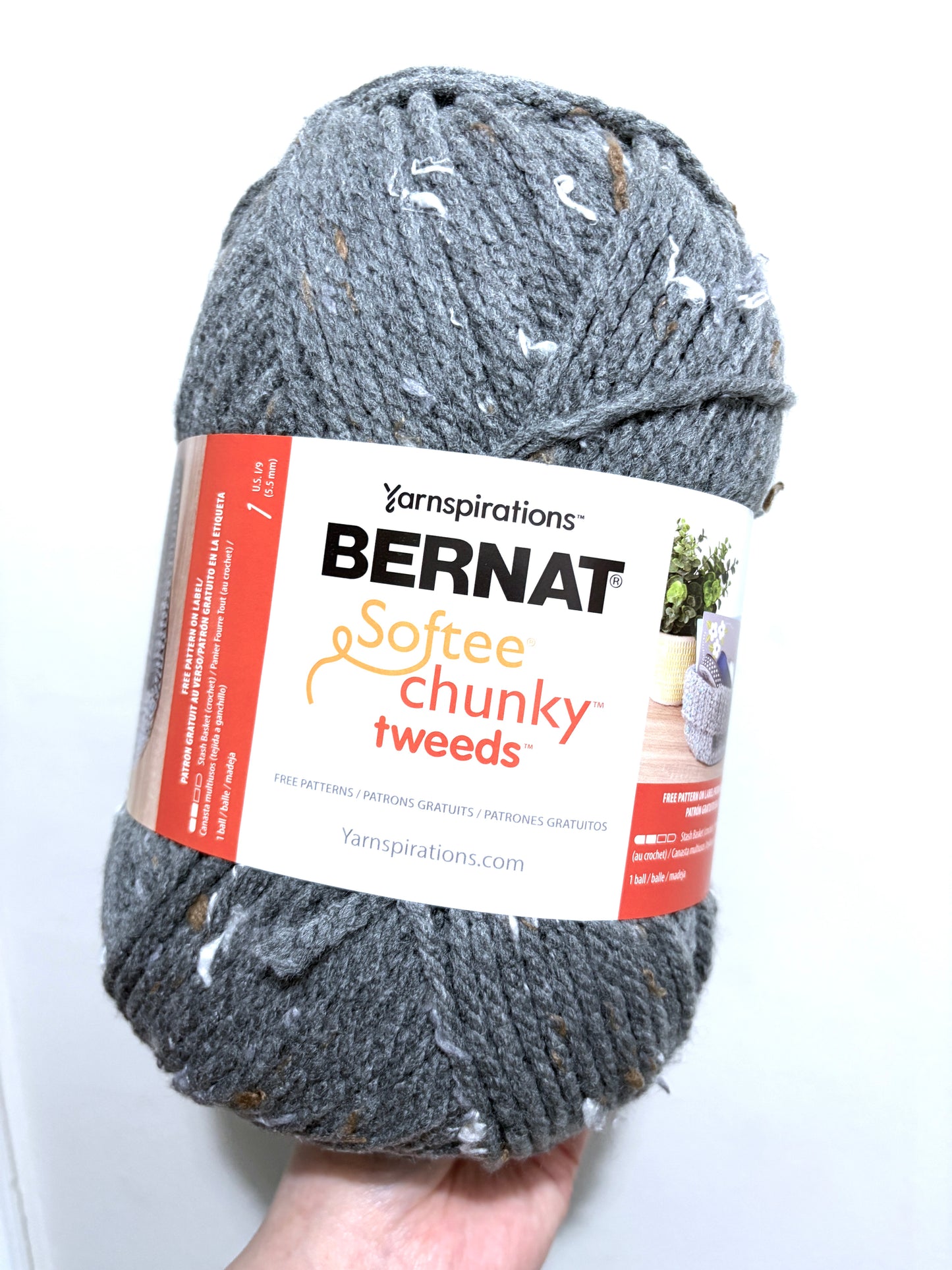 2 balls x 300g Bernat Softee Chunky Tweed Yarn : True Grey Tweed