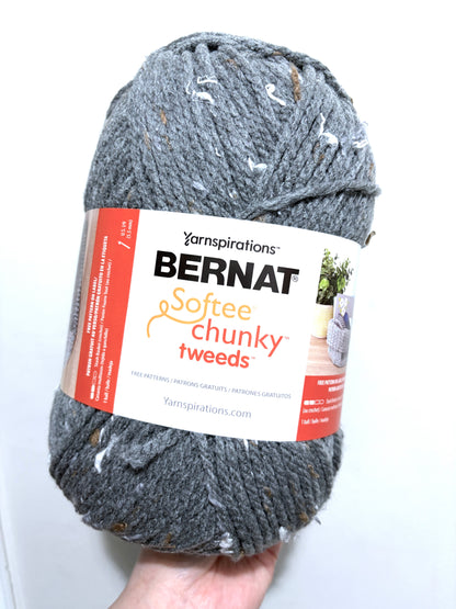 2 balls x 300g Bernat Softee Chunky Tweed Yarn : True Grey Tweed