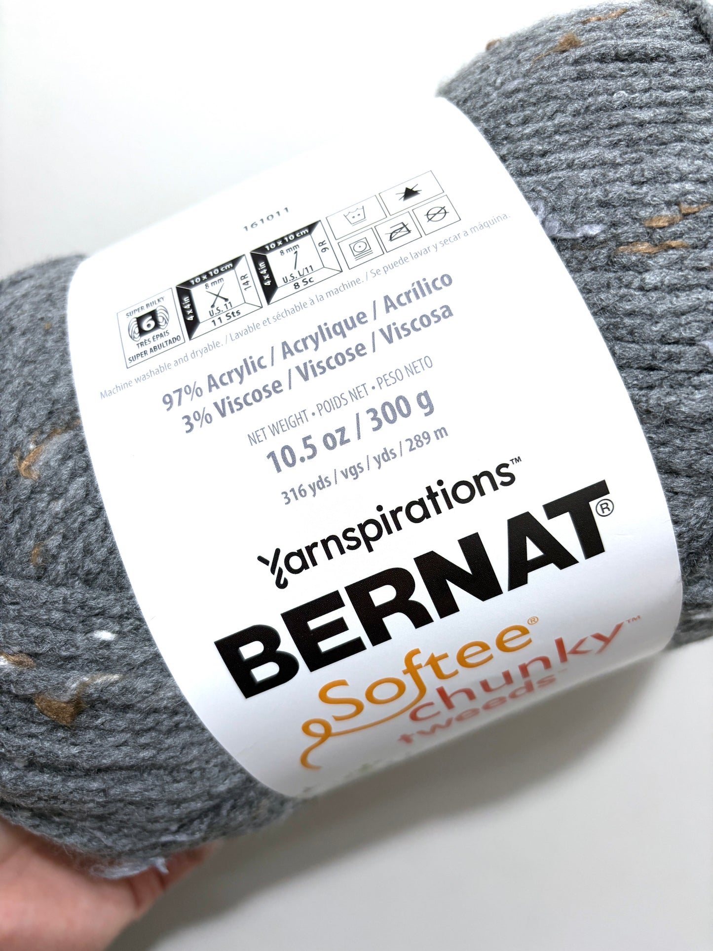 2 balls x 300g Bernat Softee Chunky Tweed Yarn : True Grey Tweed