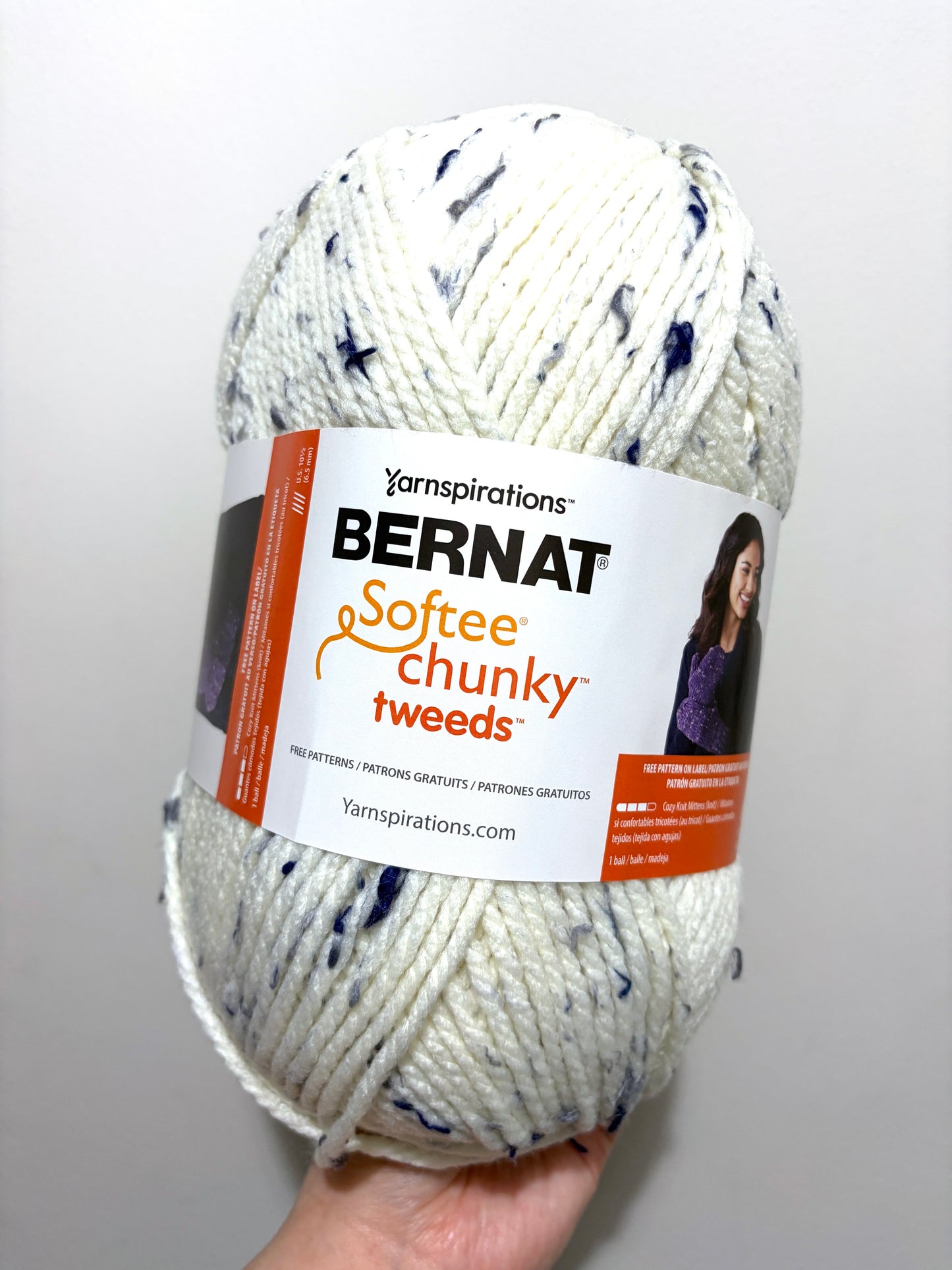 2 balls x 300g Bernat Softee Chunky Tweed Yarn : Midnight White