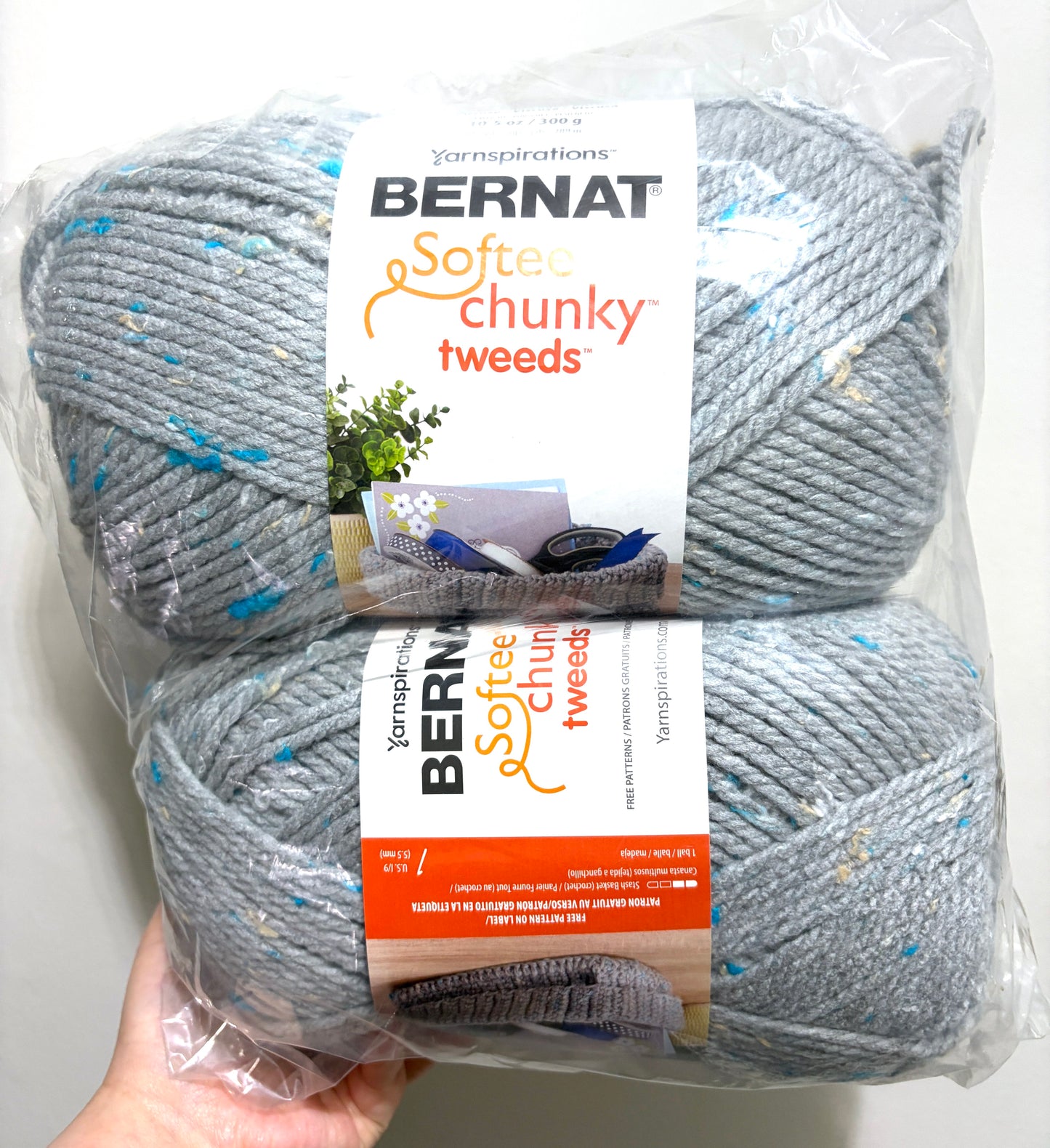 2 balls x 300g Bernat Softee Chunky Tweed Yarn : Soft Grey Tweed
