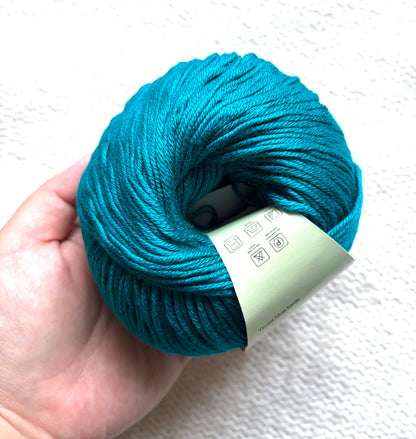 5 balls x 50g Cashmere Silk yarn : Cashmere + Silk + Bamboo fiber : 28 Deep Teal