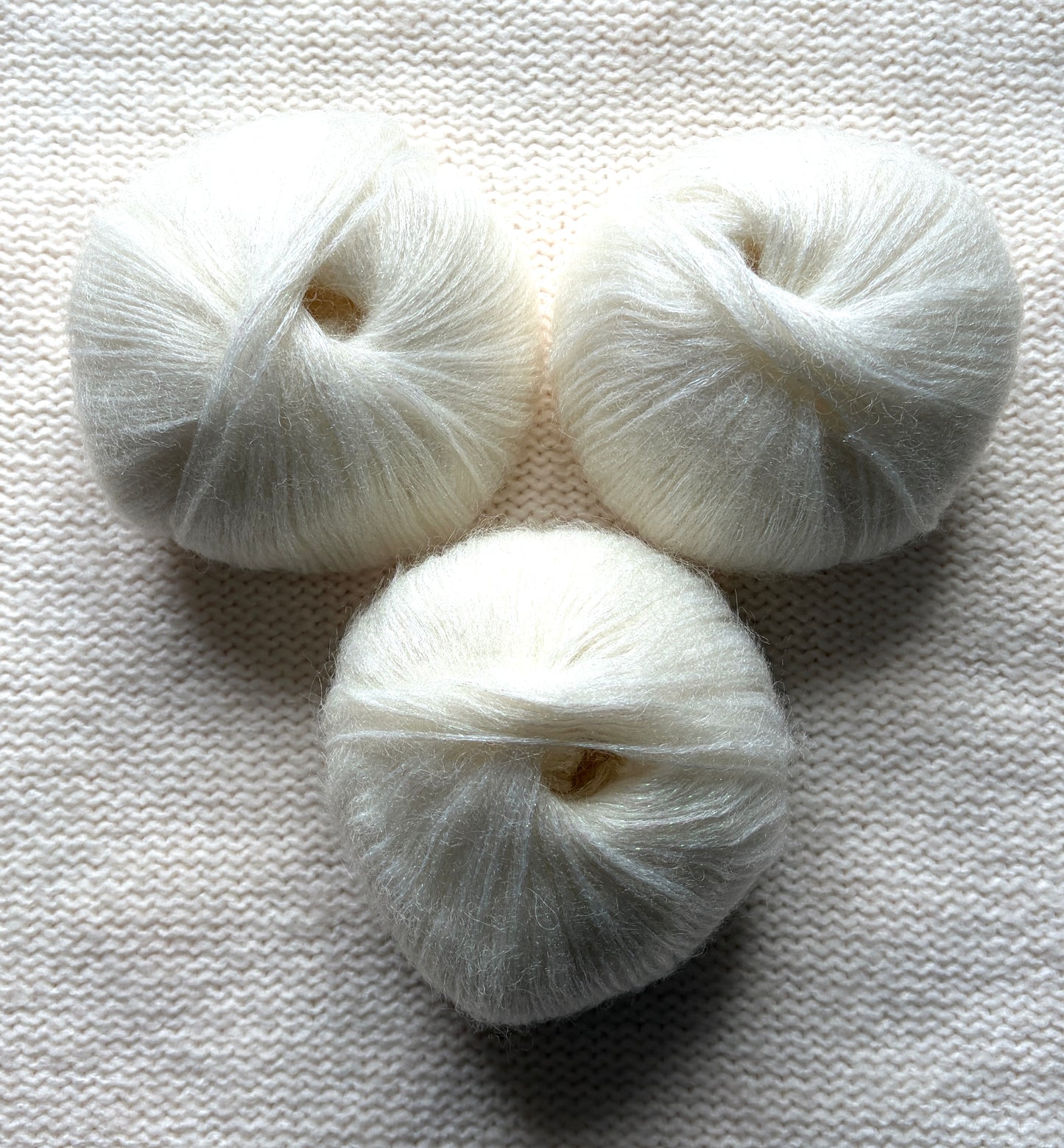 3 balls x 25g Glitter Mohair yarn : Mohair + Wool + Rayon : 01 Moonlight White