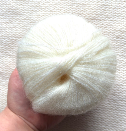 3 balls x 25g Glitter Mohair yarn : Mohair + Wool + Rayon : 01 Moonlight White