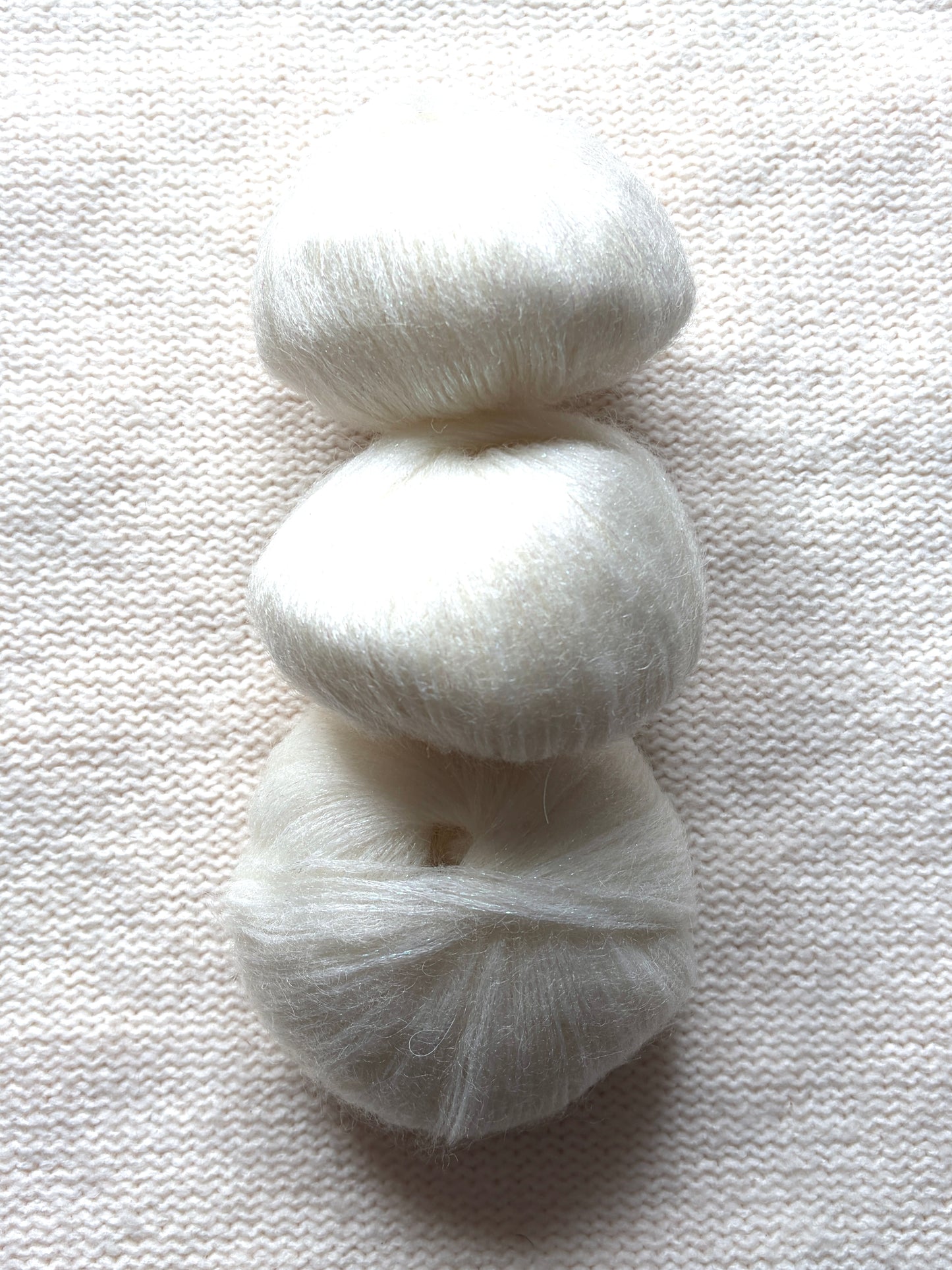 3 balls x 25g Glitter Mohair yarn : Mohair + Wool + Rayon : 01 Moonlight White