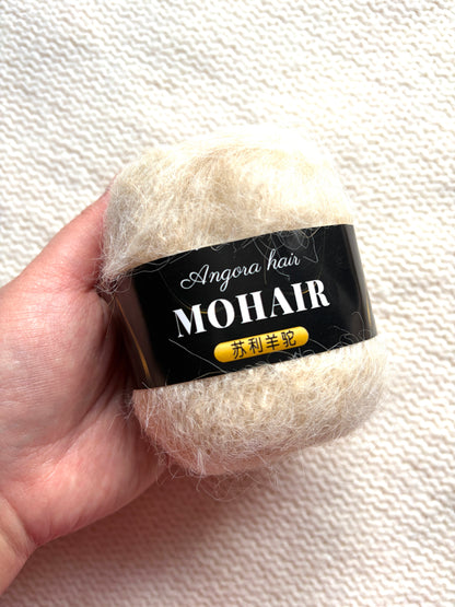 6 balls x 25g Mohair Alpaca yarn : Mohair + Alpaca + Acrylic : colour 20