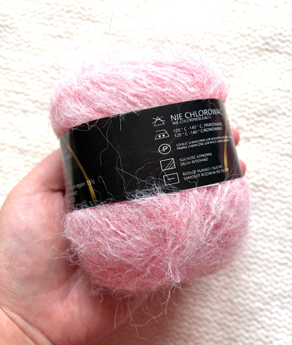 6 balls x 25g Mohair Alpaca yarn : Mohair + Alpaca + Acrylic : colour 01