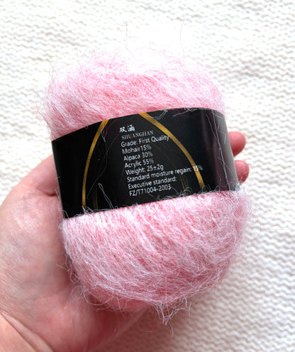 6 balls x 25g Mohair Alpaca yarn : Mohair + Alpaca + Acrylic : colour 01