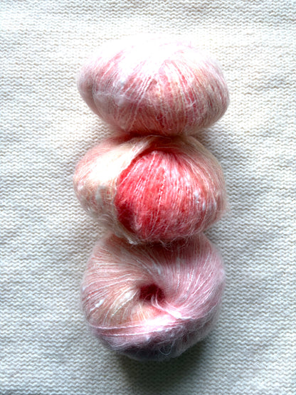 3 balls x 50g Mohair yarn : Gradient Pink  Multicolour : 01