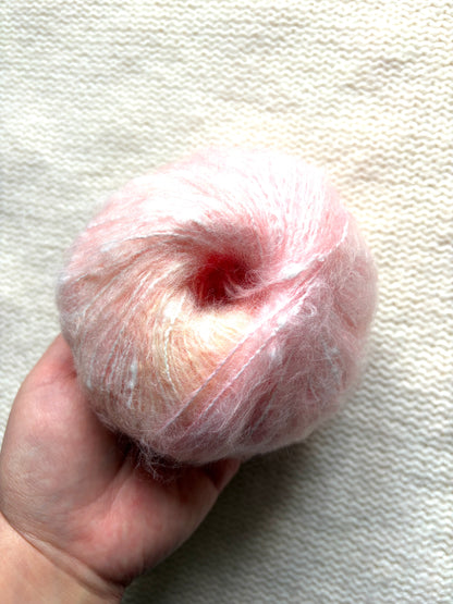 3 balls x 50g Mohair yarn : Gradient Pink  Multicolour : 01