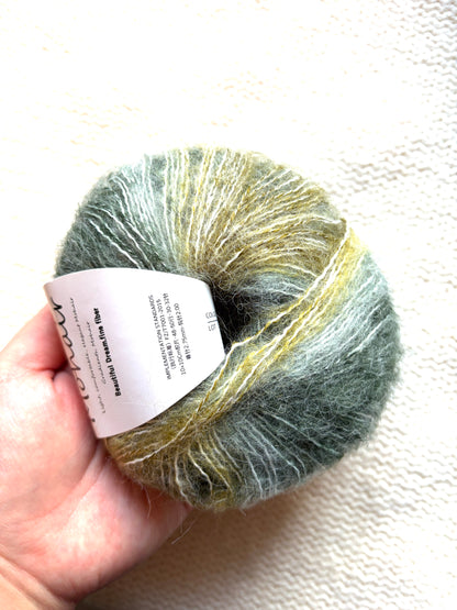 4 balls x 25g Cashmere Mohair yarn : Mohair + Wool + Cashmere + Nylon : Colour 25