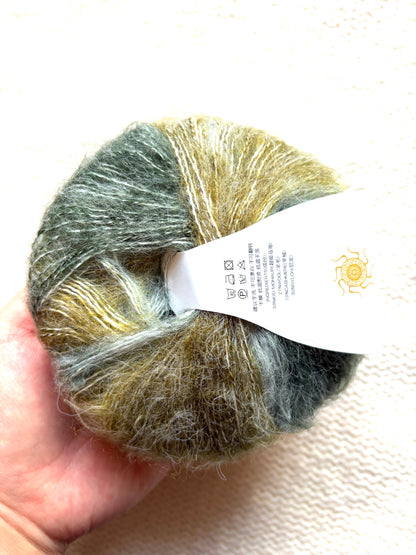 4 balls x 25g Cashmere Mohair yarn : Mohair + Wool + Cashmere + Nylon : Colour 25