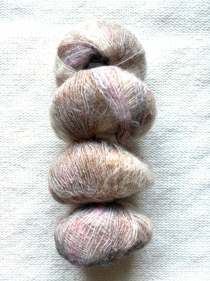 4 balls x 25g Cashmere Mohair yarn : Mohair + Wool + Cashmere + Nylon : Colour 01
