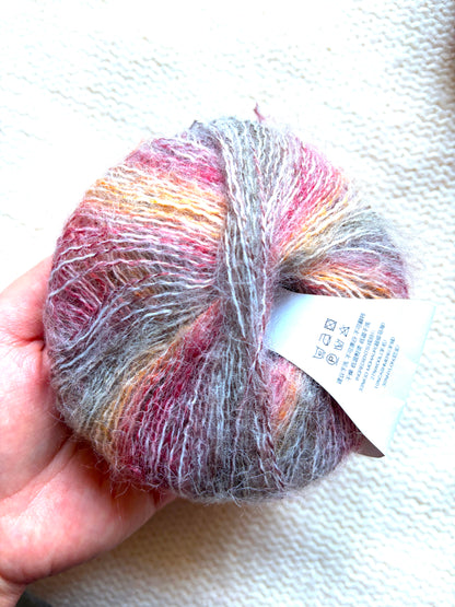 4 balls x 25g Cashmere Mohair yarn : Mohair + Wool + Cashmere + Nylon : Colour 21