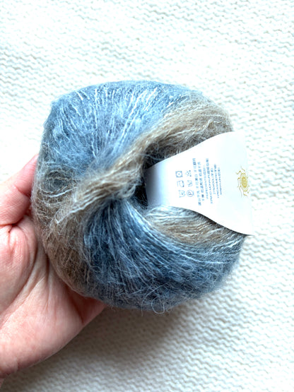 4 balls x 25g Cashmere Mohair yarn : Mohair + Wool + Cashmere + Nylon : Colour 16