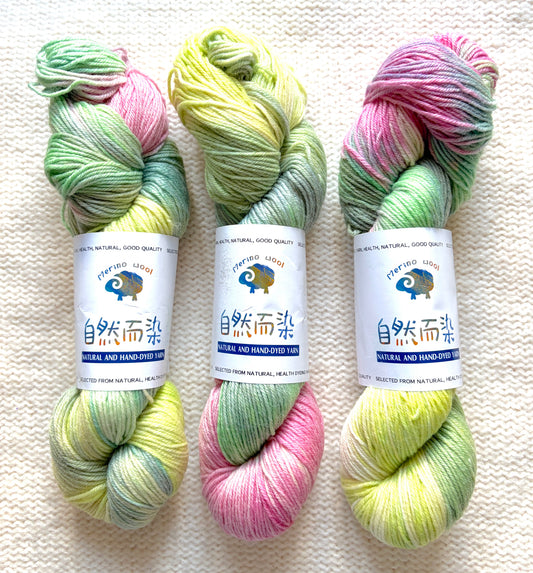 1 Skein x 100g Cashmere Wool Blend Gradient yarn : 05 Lotus Pond