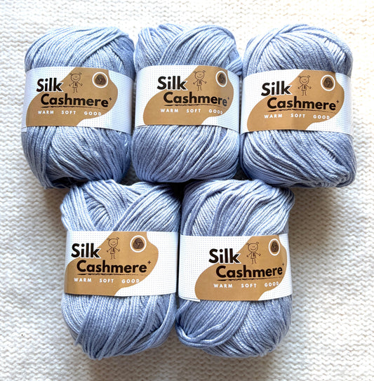 5 balls x 50g Cashmere Silk yarn : 60% Cashmere + 40% Silk : 36 Cloudy Sky