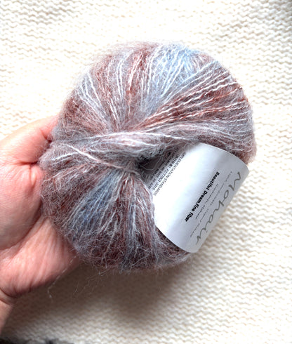 4 balls x 25g Cashmere Mohair yarn : Mohair + Wool + Cashmere + Nylon : Colour 23