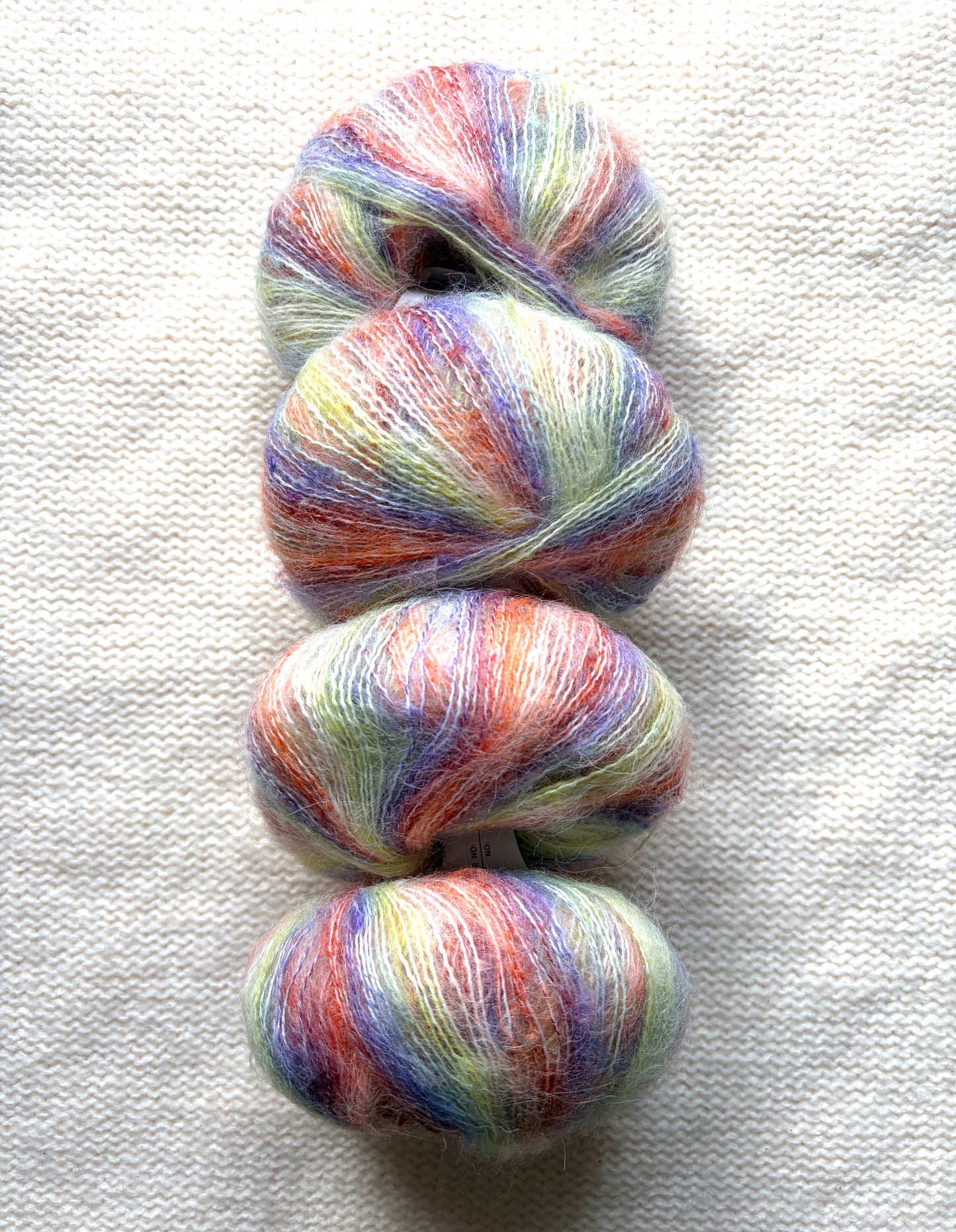 4 balls x 25g Cashmere Mohair yarn : Mohair + Wool + Cashmere + Nylon : Colour 05