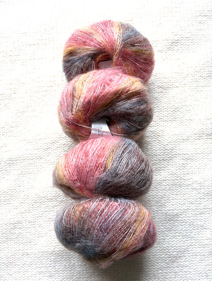 4 balls x 25g Cashmere Mohair yarn : Mohair + Wool + Cashmere + Nylon : Colour 10