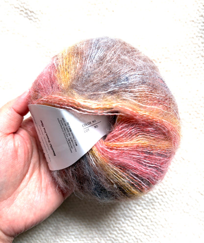 4 balls x 25g Cashmere Mohair yarn : Mohair + Wool + Cashmere + Nylon : Colour 10