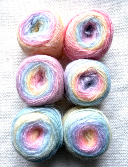 2 cakes x 50g Gradient Wool Blend Yarn : Colour 02 Pastel