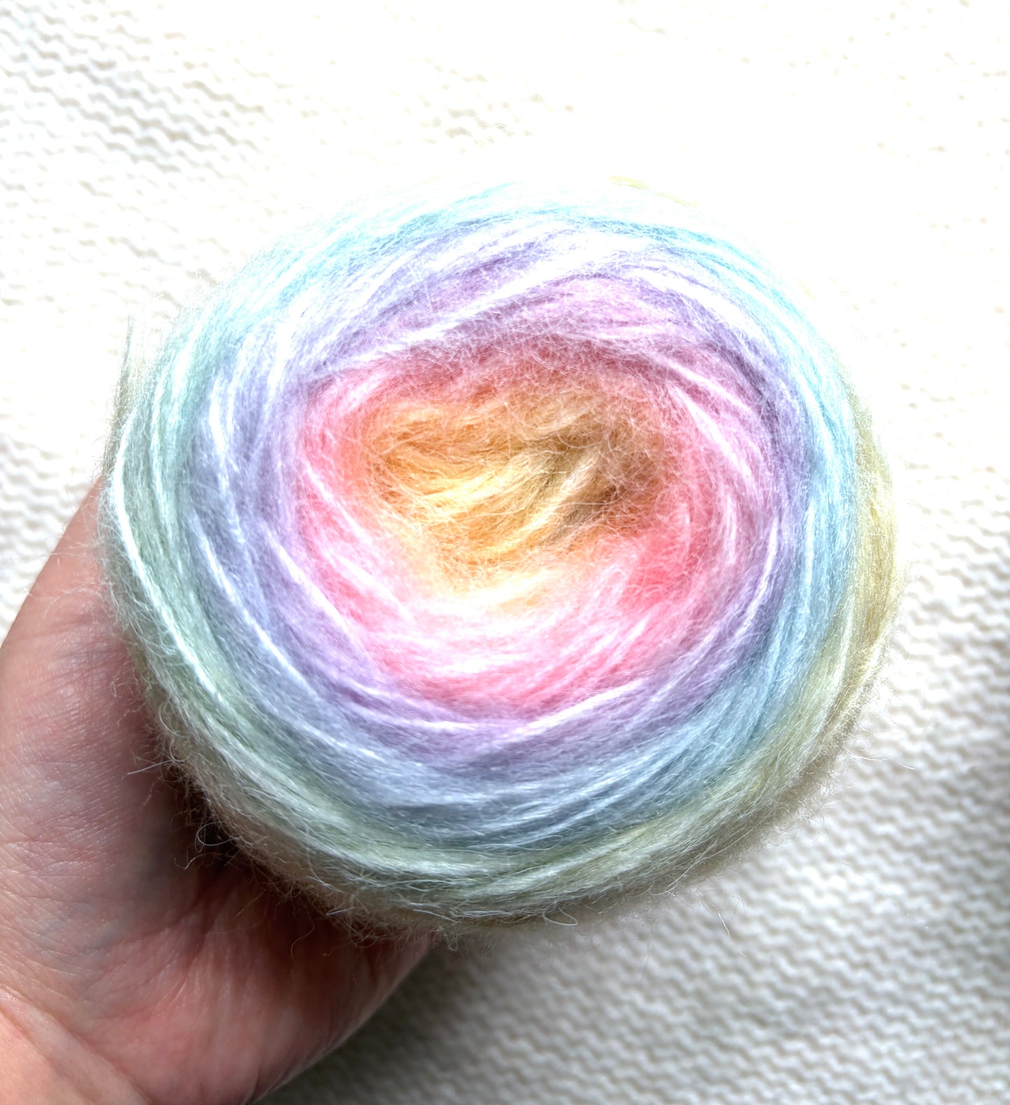 2 cakes x 50g Gradient Wool Blend Yarn : Colour 02 Pastel