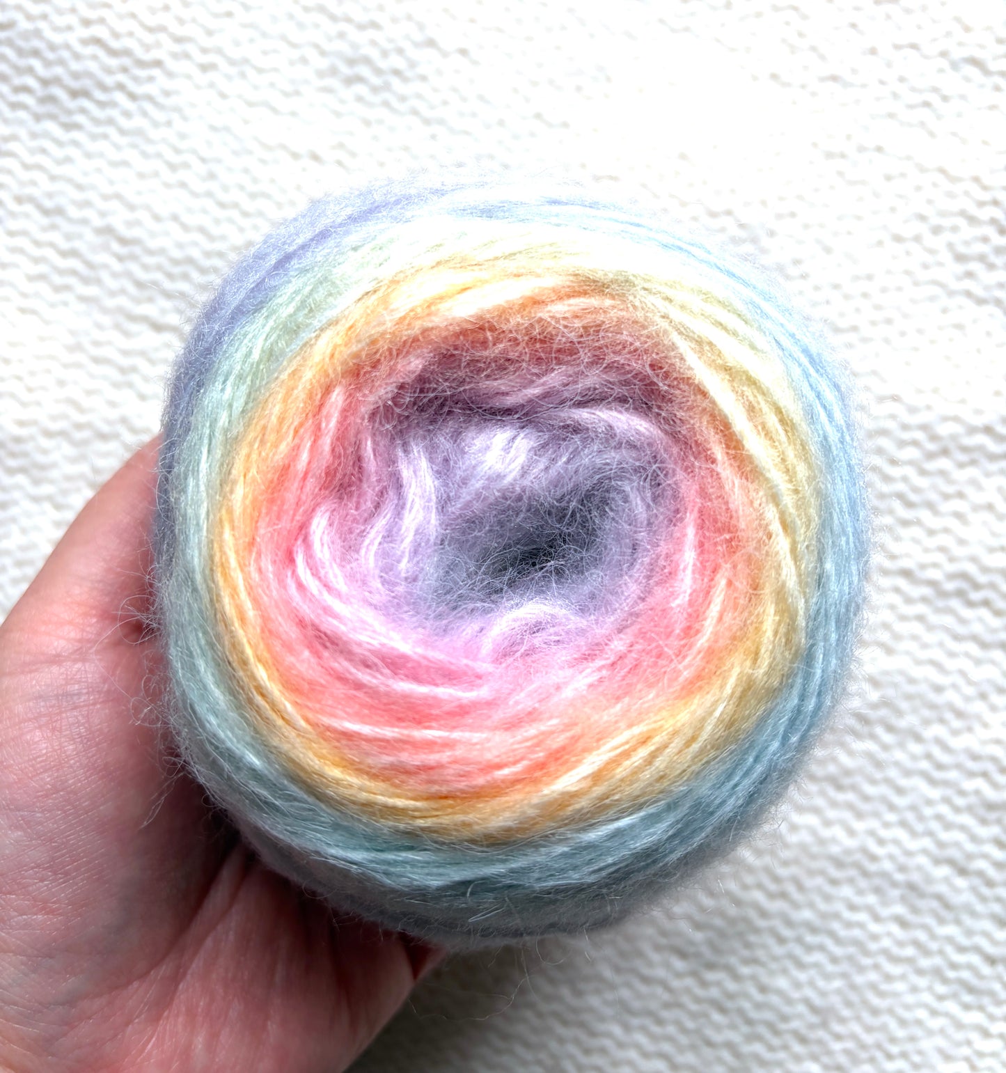 2 cakes x 50g Gradient Wool Blend Yarn : Colour 02 Pastel
