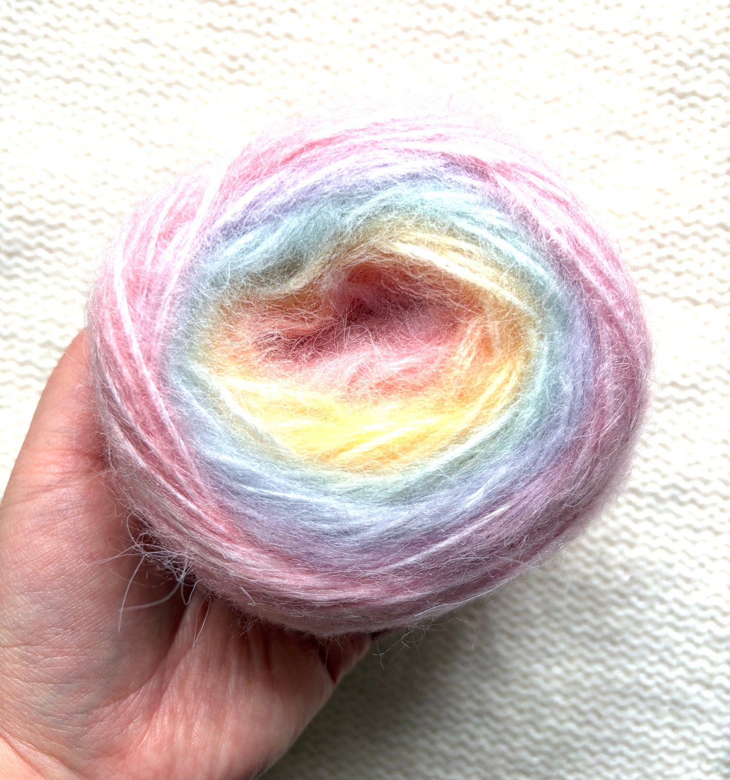 2 cakes x 50g Gradient Wool Blend Yarn : Colour 02 Pastel