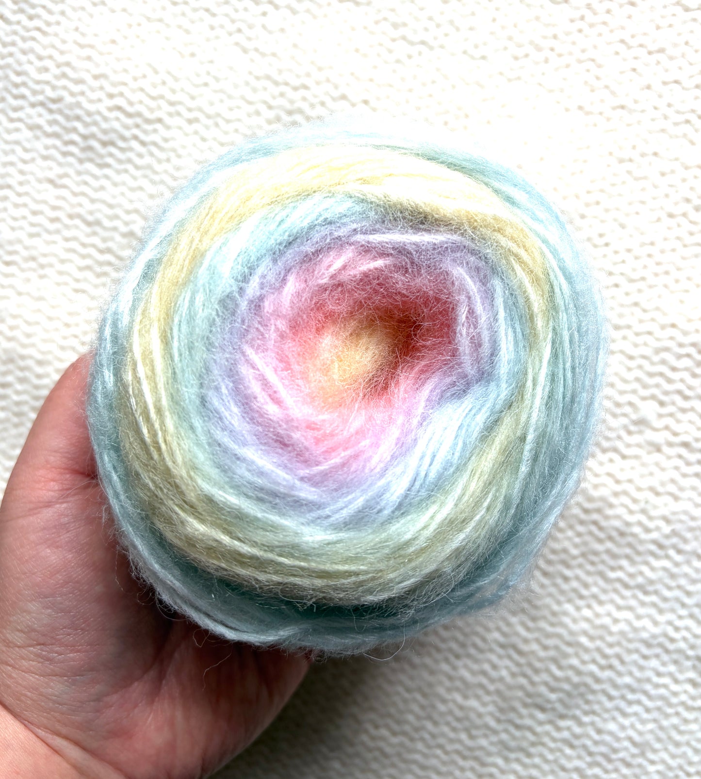 2 cakes x 50g Gradient Wool Blend Yarn : Colour 02 Pastel