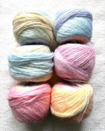 2 cakes x 50g Gradient Wool Blend Yarn : Colour 02 Pastel