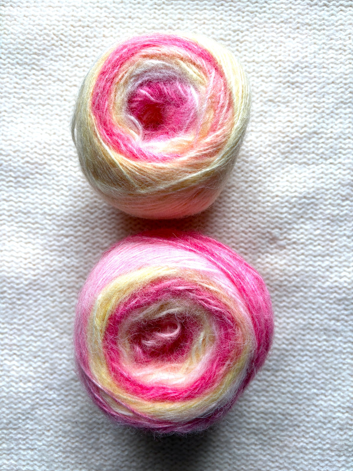 2 cakes x 50g Gradient Wool Blend Yarn : Colour 03 Pink and Yellow
