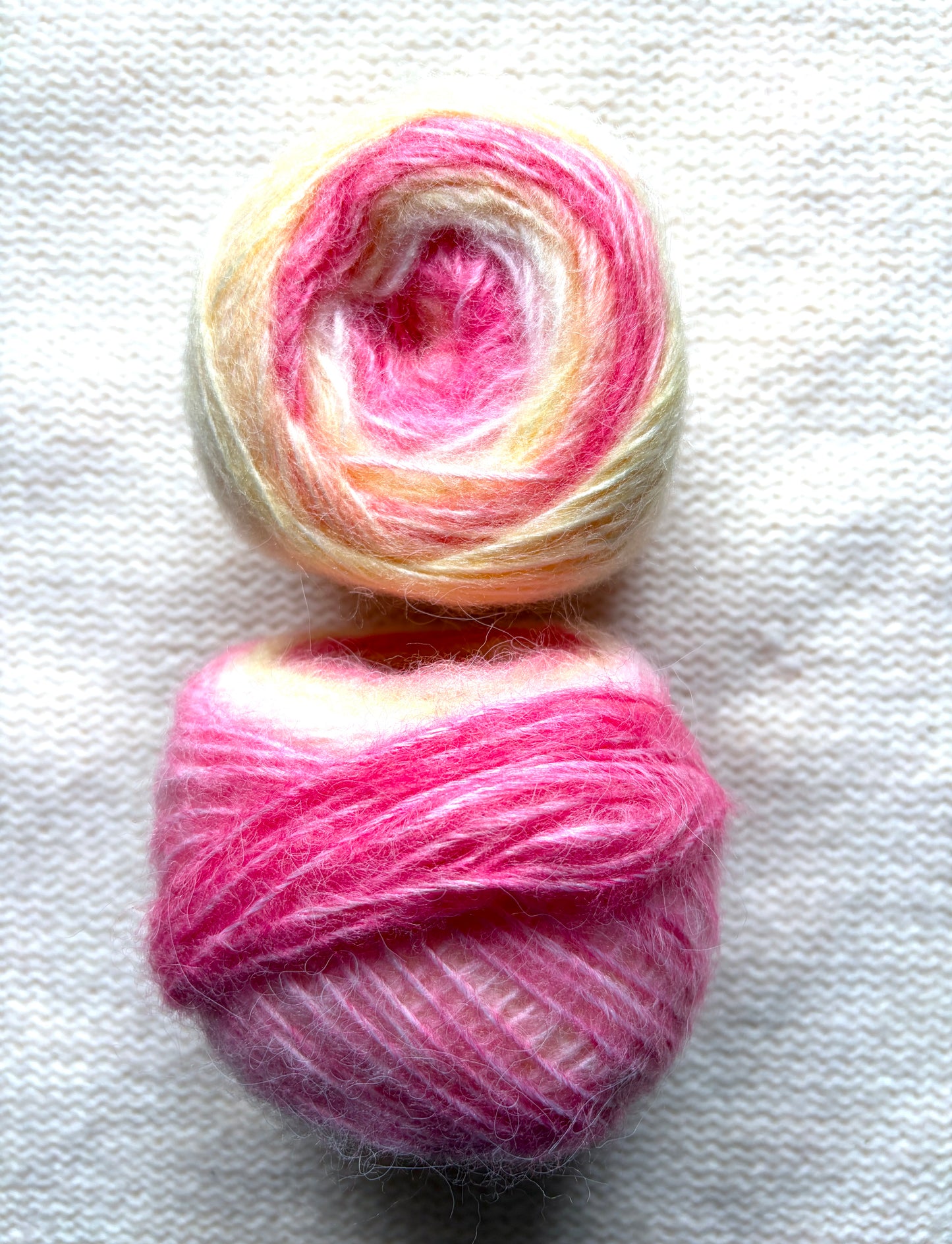 2 cakes x 50g Gradient Wool Blend Yarn : Colour 03 Pink and Yellow