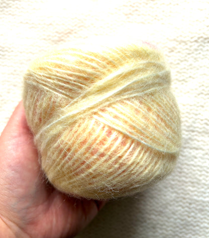2 cakes x 50g Gradient Wool Blend Yarn : Colour 03 Pink and Yellow